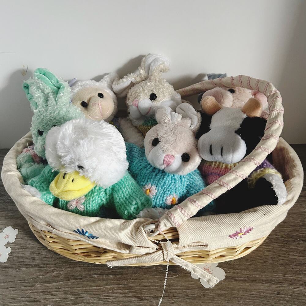 VNTG 1999 Basket Of Chrisha Easter Plushies Set of 7 Stuffed Animal Dolls RARE